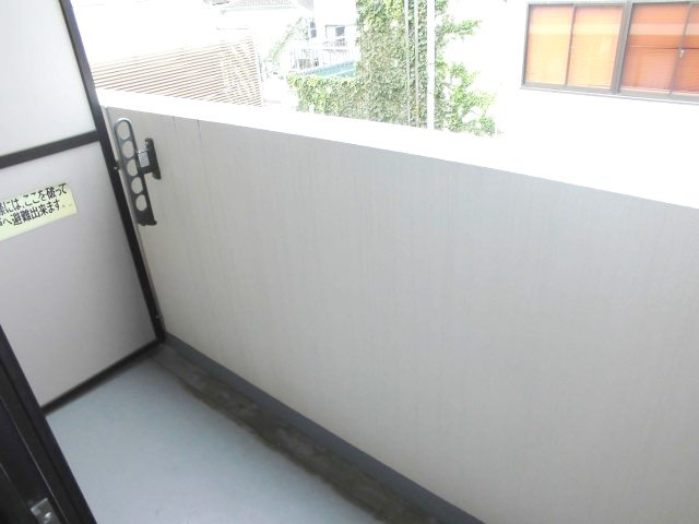 ステラ湯島のバルコニー|※写真は同タイプの別室になります