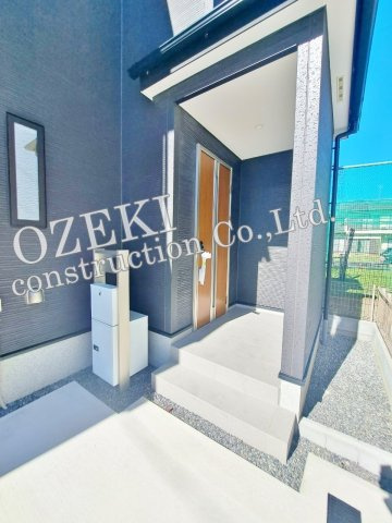 1号棟　リナージュ　越谷市東越谷10丁目新築戸建て全6棟のエントランス