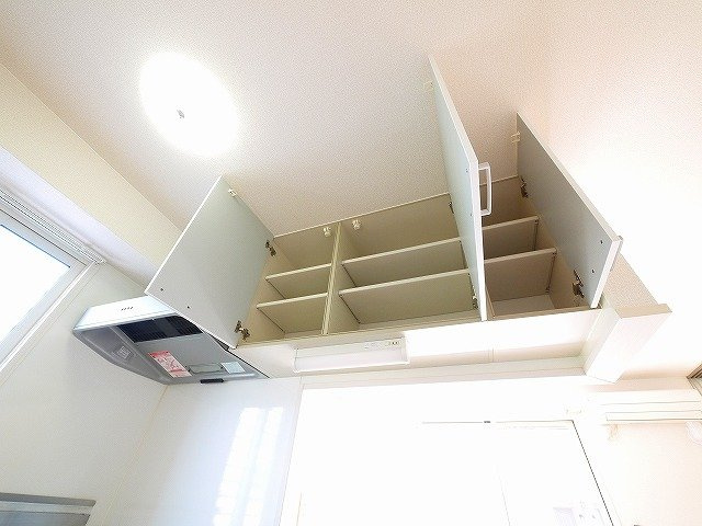 タウン ビビ　Ｃ棟のキッチン|コンパクトなキッチンで掃除もラクラク