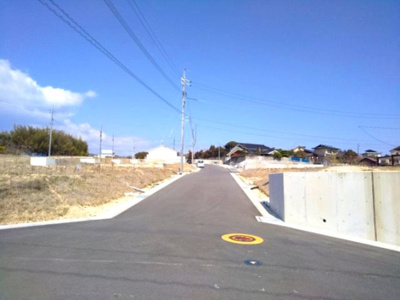 【前面道路含む現地写真】 | アーバンシティー常盤東 | 団地内道路