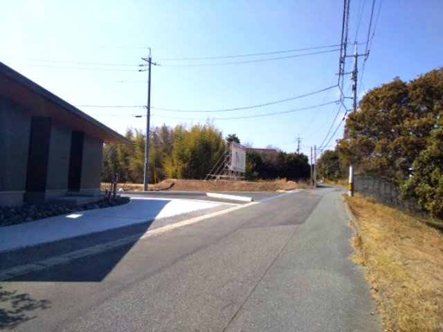 【前面道路含む現地写真】 | アーバンシティー常盤東 | 団地前の前面道路