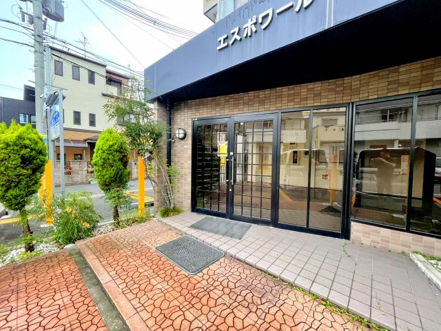 【エントランス】 | エスポワールなつめ