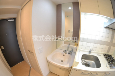 【洗面所】 | プレサンス中之島公園グラシア | 忙しい朝には欠かせない洗面所です