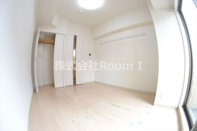 【居間・リビング】 | プレサンス中之島公園グラシア | こちらの居間で趣味の時間をお楽しみください