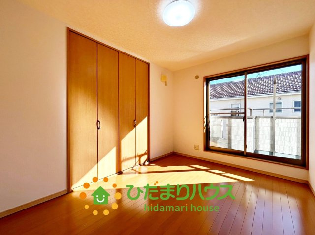 白岡市西３丁目　中古一戸建ての洋室|多目的にお使いいただけます。