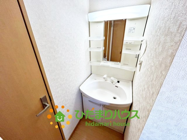 白岡市西３丁目　中古一戸建てのその他|2階にも洗面台がございます。