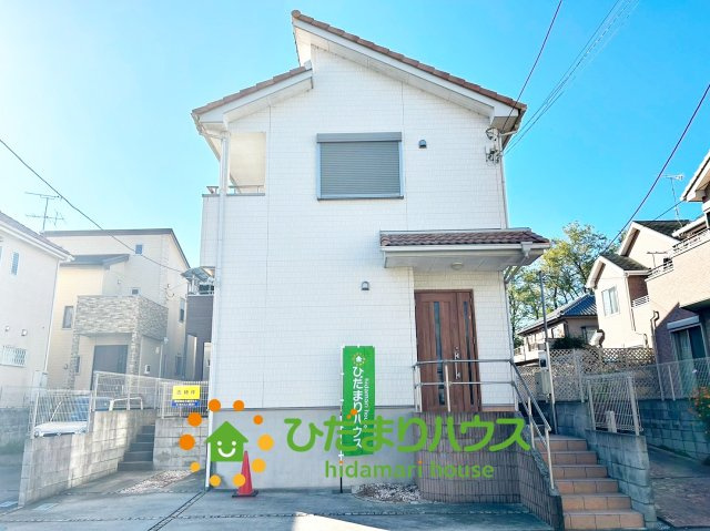 白岡市西３丁目　中古一戸建ての外観|白を基調とした飽きの来ない外観。