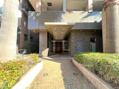 【エントランス】 | エグゼレジデンスタワー | 清潔なエントランスです