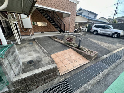 【エントランス】 | 鈴蘭ハイツ