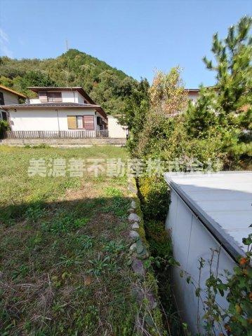 ６１９３２　岐阜市大蔵台土地の外観|北側境界付近