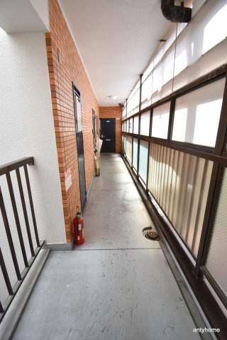 清泉ビル江坂　仲介手数料無料のロビー