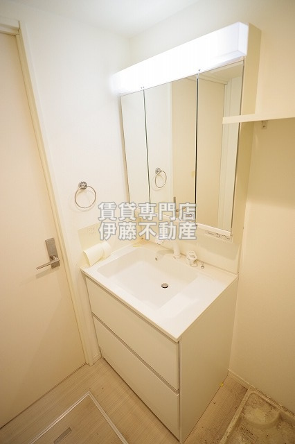 ネマーレ大曽根の独立洗面台