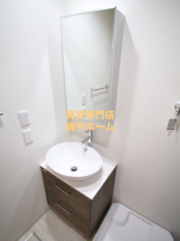 フジパレス住吉長居Ⅰ番館の洗面所|スペースが確保できる洗面所です