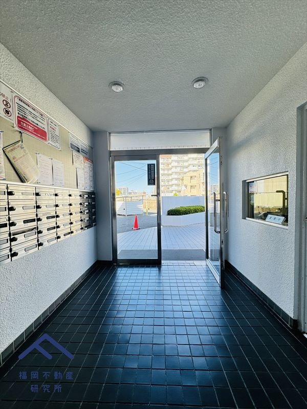 ウイング藤崎のエントランス