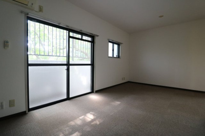 【洋室】 | サンヴューパレス空港 | 別号室の写真になります。現況優先。