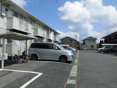 【駐車場】 | グレイスクレール | 駐車場