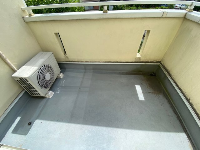 【バルコニー】 | 東大阪市上四条町　中古戸建駐車場１台付き