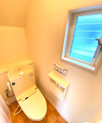 【トイレ】 | 東大阪市上四条町　中古戸建駐車場１台付き