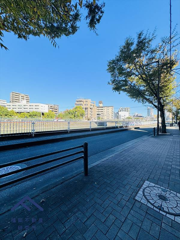 鳥飼リバーハイツの周辺