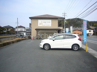 【駐車場】