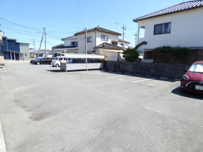 【駐車場】 | カーサエスペランザ　B棟 | 1台分込み