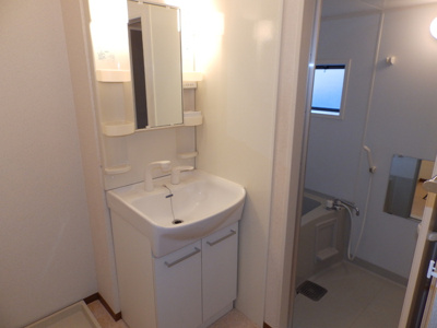 【洗面所】 | カーサエスペランザ　B棟 | コンパクトで使いやすい洗面所