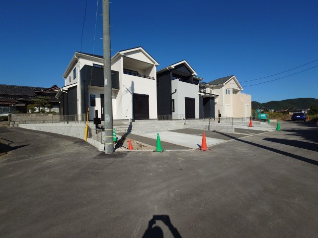 ーFITーフィットー小倉南区沼本町２丁目1期　【小倉南区　新築戸建て】の前面道路含む現地写真|交通量も少なく駐車しやすい♪　　【小倉南区　新築戸建て】