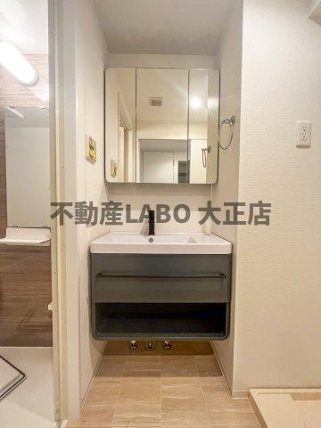セレニテ九条リアンの洗面所