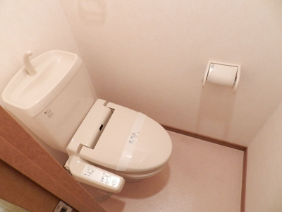 【トイレ】 | フェリエ博多 | 別号室の写真になります。現況優先。