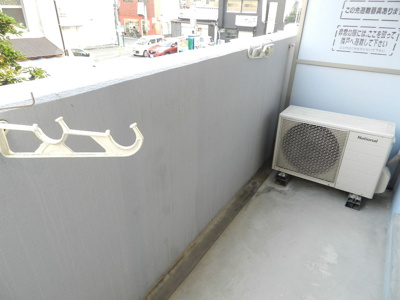 【バルコニー】 | フェリエ博多 | 別号室の写真になります。現況優先。