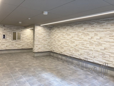 【その他共用部分】 | イーストコート東山　101号室 | 屋内の自転車置場で雨の日も安心です♪