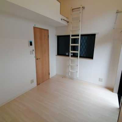 【洋室】 | エスポワール21 | 別号室の写真になります。現況優先。