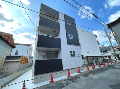 【外観】 | JR 大阪環状線 桃谷駅 3階建て 新築
