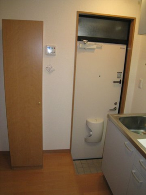 【玄関】 | ケェイ井尻 | 別号室の写真になります。現況優先。