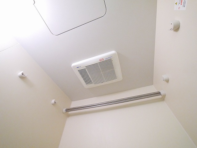 アルヴァローレ生駒の設備|浴室乾燥機