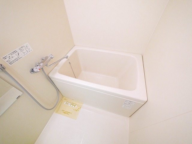 アルヴァローレ生駒の浴室|コンパクトで使いやすいお風呂です