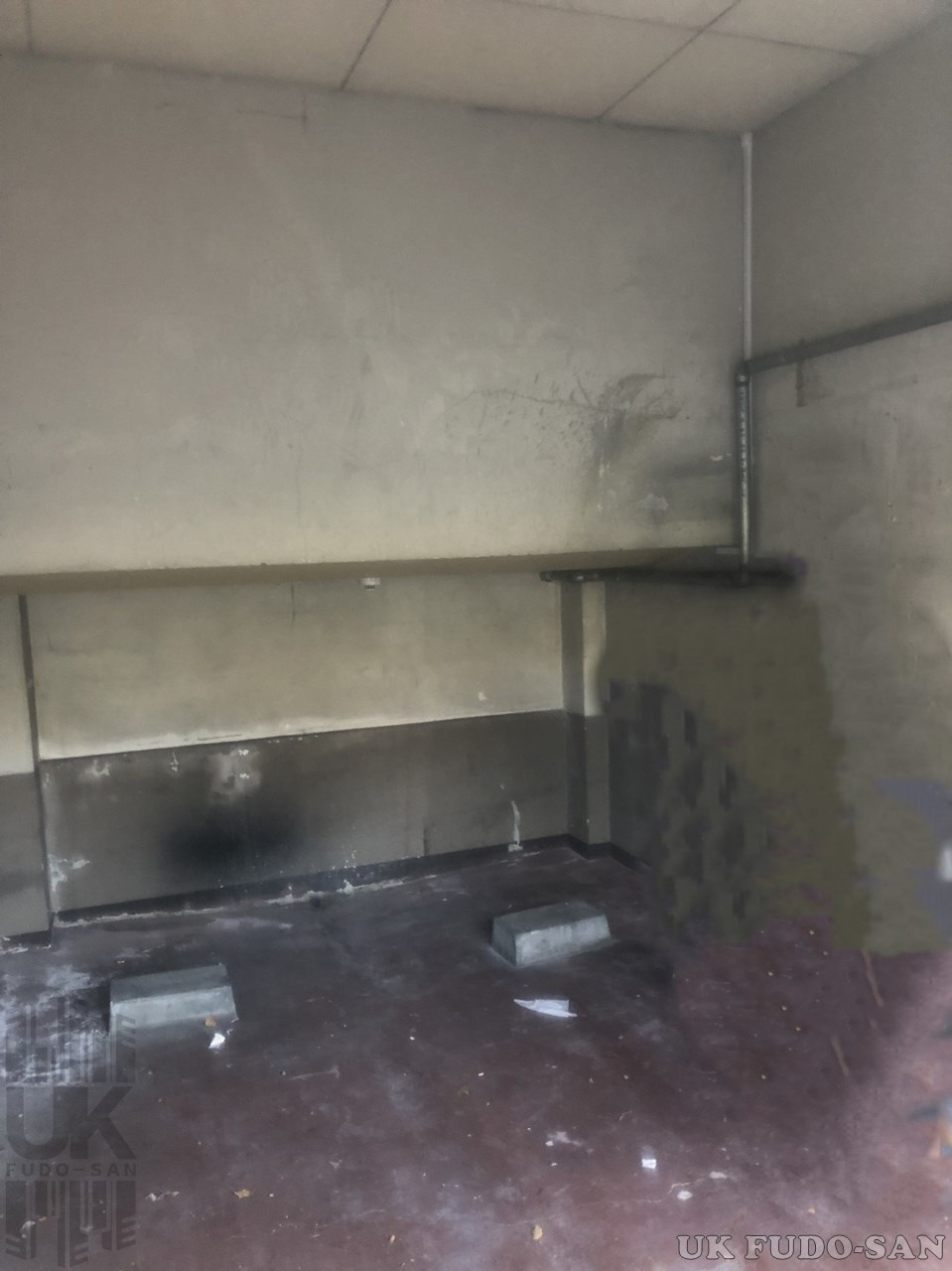 8R BLD.8の駐車場