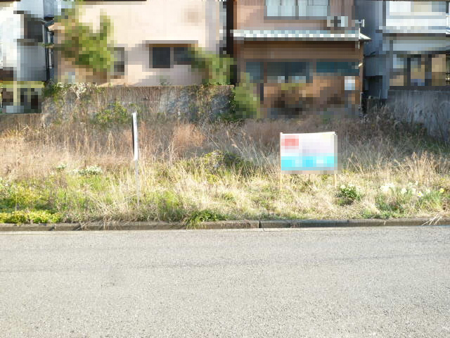 吾川郡いの町枝川　売土地の前面道路含む現地写真