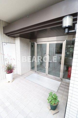 【エントランス】 | HITOMI BLDG. 綾小路からすま
