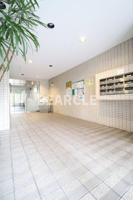 【ロビー】 | HITOMI BLDG. 綾小路からすま