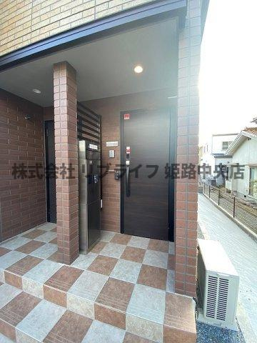 Central Sのエントランス|落ち着いたエントランスです