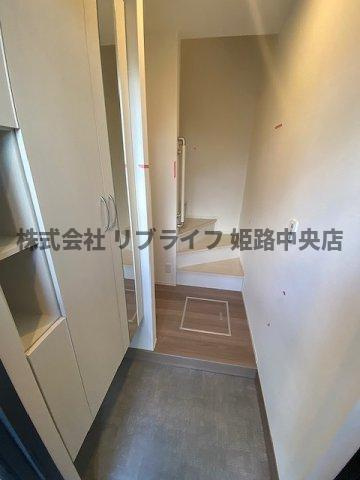 Central Sの玄関|収納もある玄関です