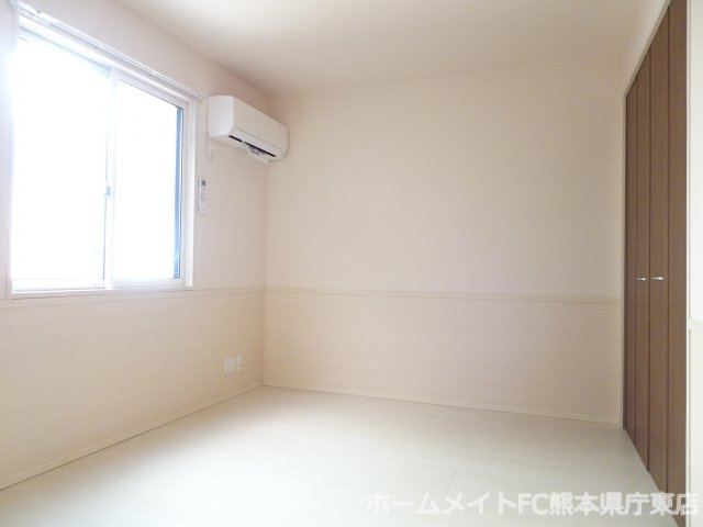 ラヴェール八反田の洋室
