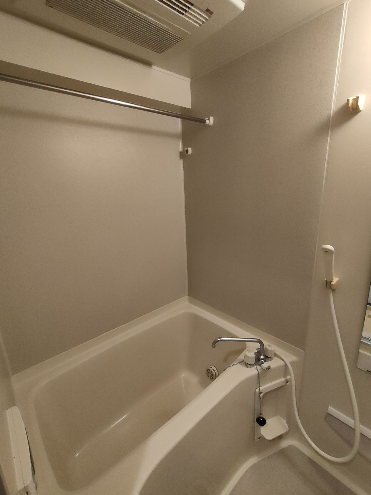 フレイグラントオリーブの浴室