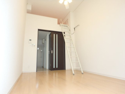 【洋室】 | モンステラみのわ | 現況と違う場合がございます