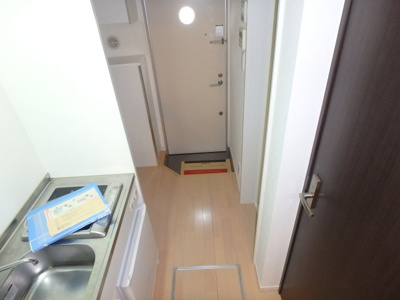 【玄関】 | モンステラみのわ | 現況と違う場合がございます