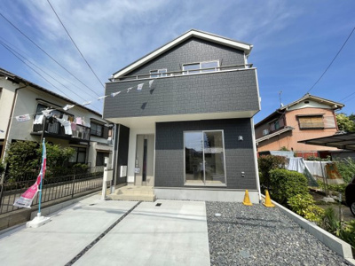 【外観】 | 守山区小幡第3 全1棟　＜仲介手数料無料＞小幡小・守山東中　新築一戸建て | 撮影
社長の村田です！
自らプレイヤーとして営業しています
長年の経験と実績から皆様により良いマイホーム購入のご提案をいたします。
住宅ローンの不安や購入後の不安等何でもご相談ください。