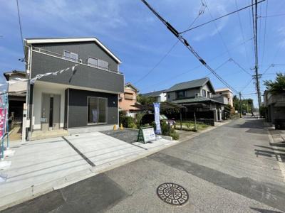 【前面道路含む現地写真】 | 守山区小幡第3 全1棟　＜仲介手数料無料＞小幡小・守山東中　新築一戸建て | 新築一戸建ての事ならマックスバリュで住まい相談エムワイホームにお任せください。