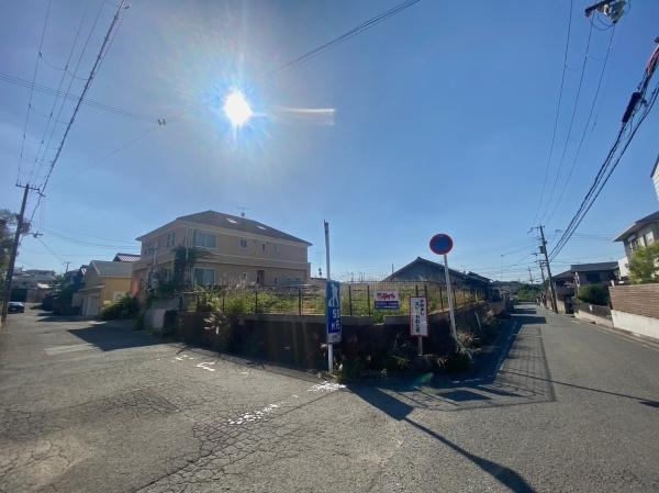 和歌山市鳴神土地の前面道路含む現地写真|交通量の少ない閑静な住宅街♪角地で日当たり・通風良好！