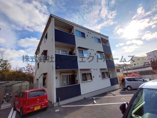 クラウディア香里ケ丘の外観|外はこのようになっています